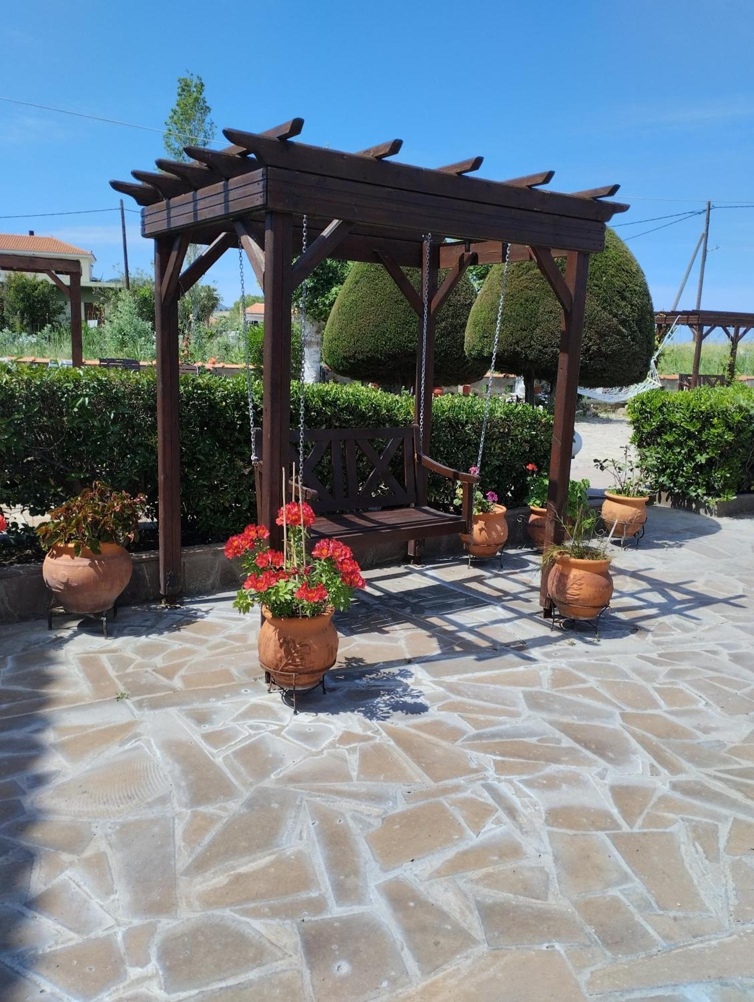 Miramare Ξενοδοχείο Πέτρα Εξωτερικό φωτογραφία